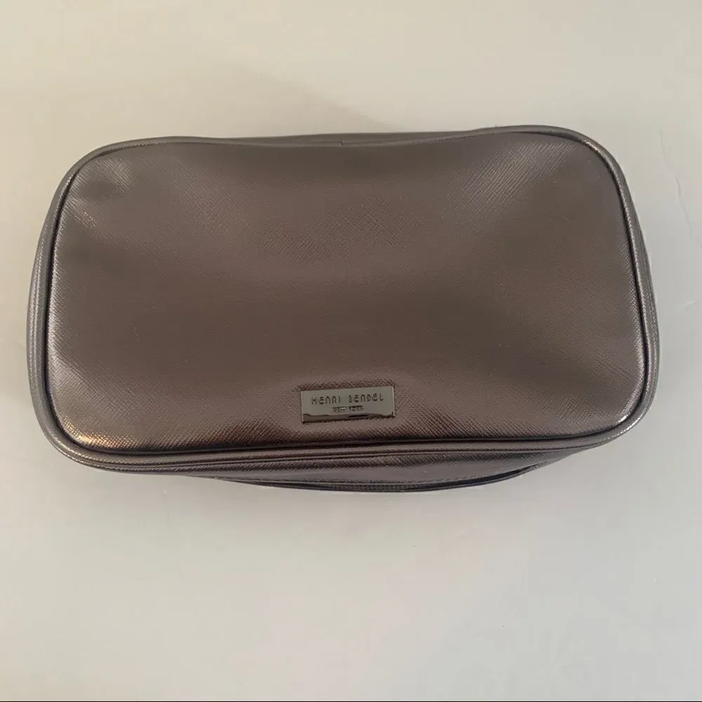 Henri Bendel Travel Jewelry Zip  Case - metallic.